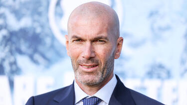 Wird Zinedine Zidane neuer Trainer des FC Bayern?