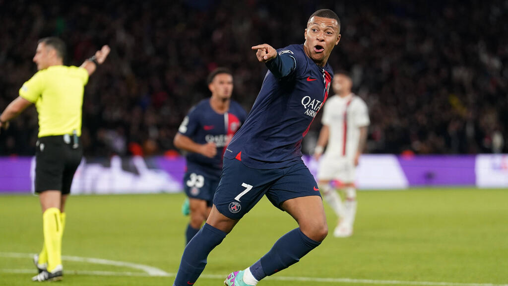 Medienberichten zufolge bekommt Mbappé ein üppiges Handgeld von 150 Millionen Euro. Medienberichten zufolge bekommt Mbappé ein üppiges Handgeld von 150 Millionen Euro.