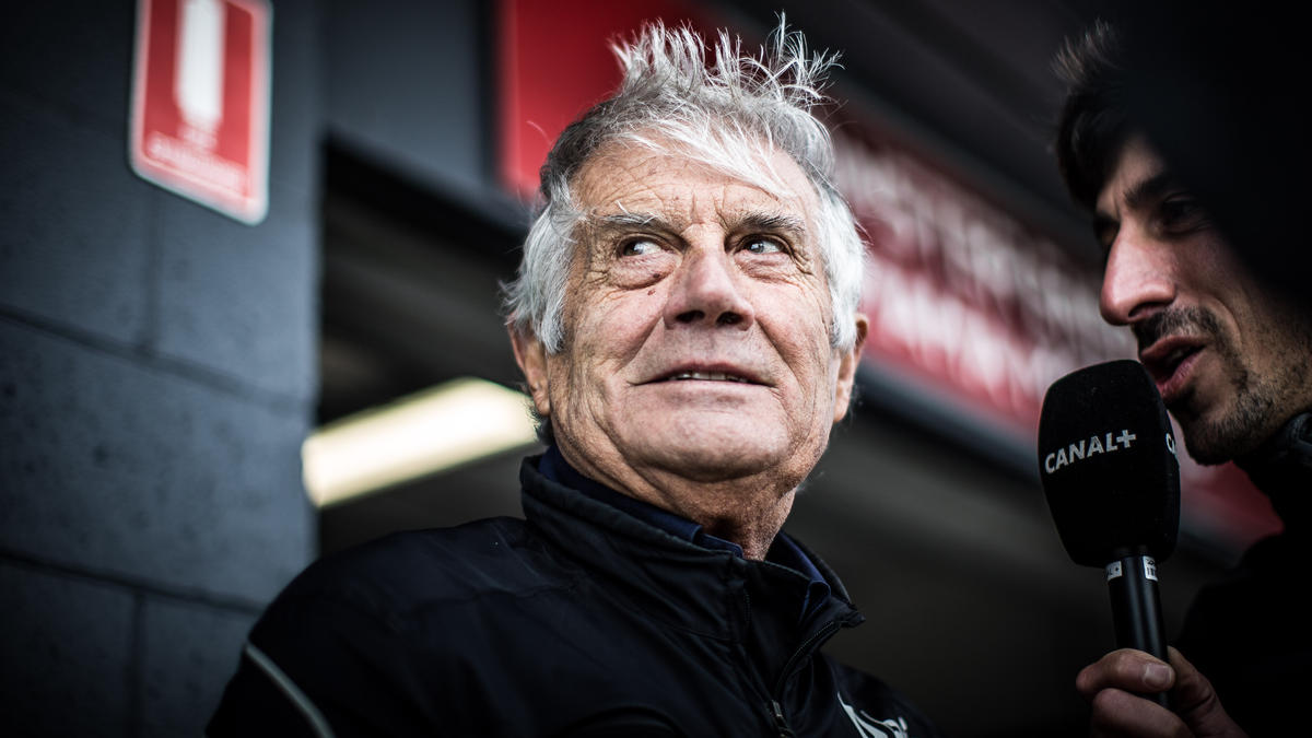 Giacomo Agostini stichelt gegen Jorge Lorenzo Giacomo Agostini stichelt gegen Jorge Lorenzo