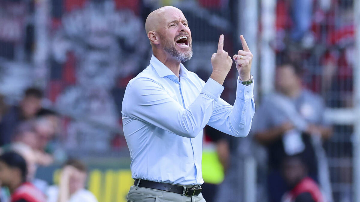 Erik ten Hag musste bei Bayer Leverkusen seinen Hut nehmen