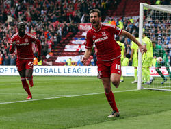 Christian Stuani schiet Middlesbrough met de 1-0 richting de Premier League.