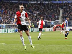 Nicolai Jørgensen schreeuwt het uit na zijn treffer tijdens het competitieduel sc Heerenveen - Feyenoord (19-03-2017).