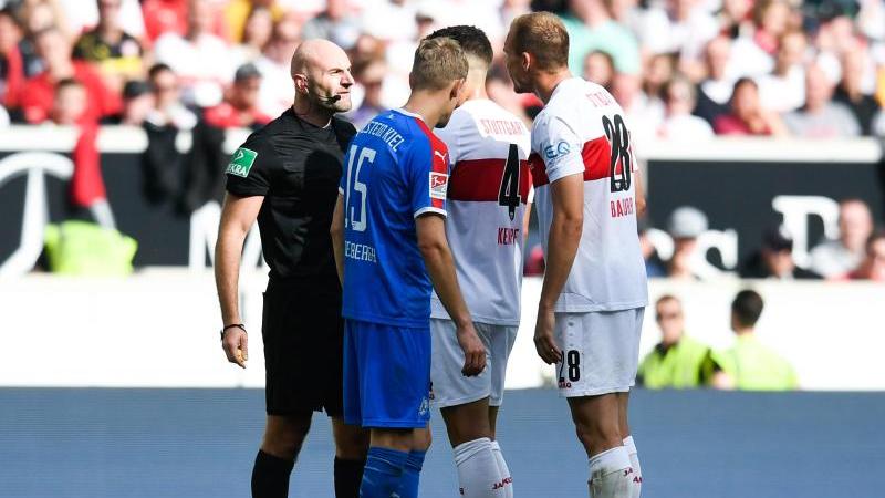 Holger Badstuber muss die nächsten Wochen zuschauen Holger Badstuber muss die nächsten Wochen zuschauen