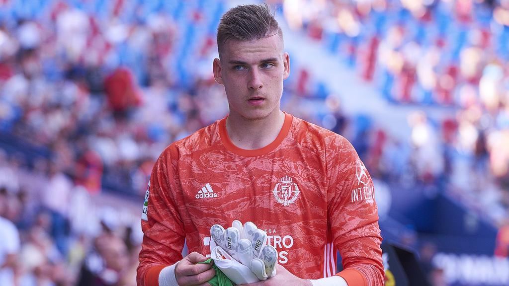 Lunin se sentó en el banquillo del Valladolid durante seis meses.