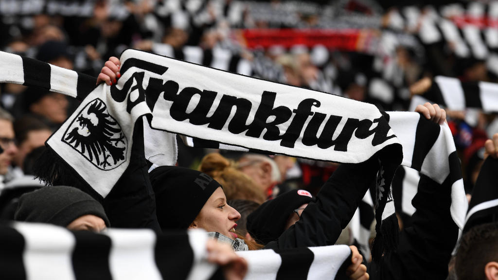 Die Fanvertretung von Eintracht Frankfurt fordert Konsequenzen von der UEFA