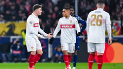 Angelo Stiller (l.) vom VfB Stuttgart ist heiß begehrt.