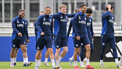 Derry Murkin (M) wird den FC Schalke 04 wohl verlassen