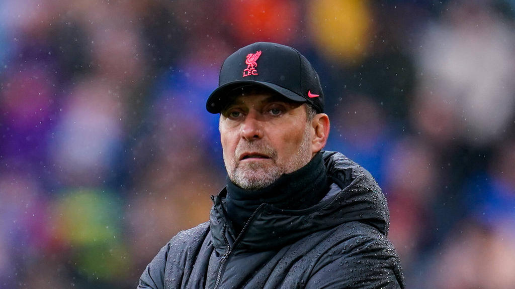 Jürgen Klopp warnt nach Erfolgen vor Selbstgefälligkeit Jürgen Klopp warnt nach Erfolgen vor Selbstgefälligkeit