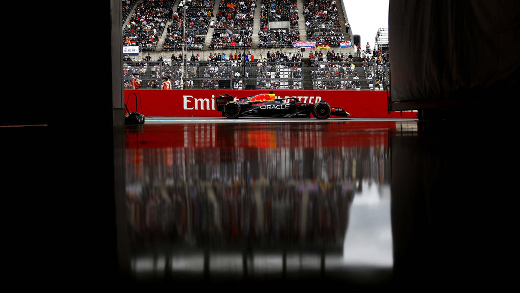 So-holt-Max-Verstappen-den-WM-Titel
