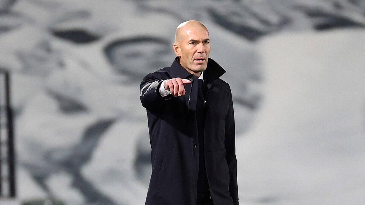 Zinédine Zidane hat bei Real Madrid einen schweren Stand Zinédine Zidane hat bei Real Madrid einen schweren Stand