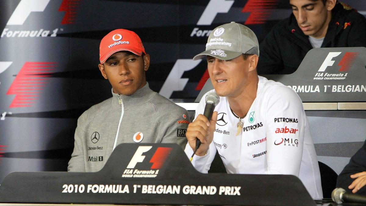 Formel-1-Rekordweltmeister unter sich: Hamilton und Schumacher (Archivbild)