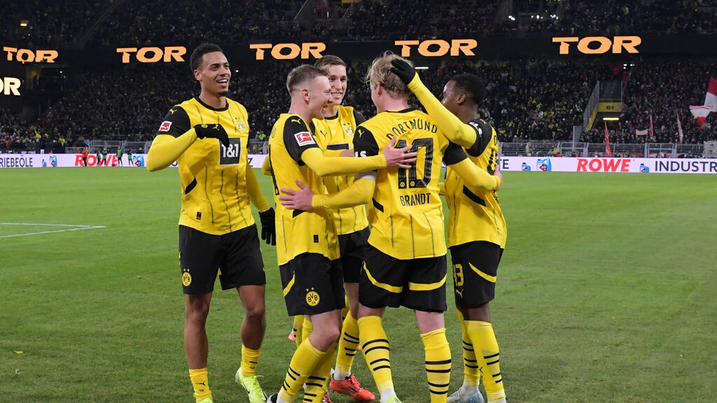 BVB-Profi Felix Nmecha (l.) soll Interesse in England wecken BVB-Profi Felix Nmecha (l.) soll Interesse in England wecken