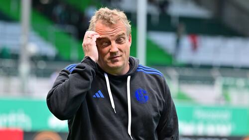 Mike Büskens không còn làm việc cho FC Schalke 04