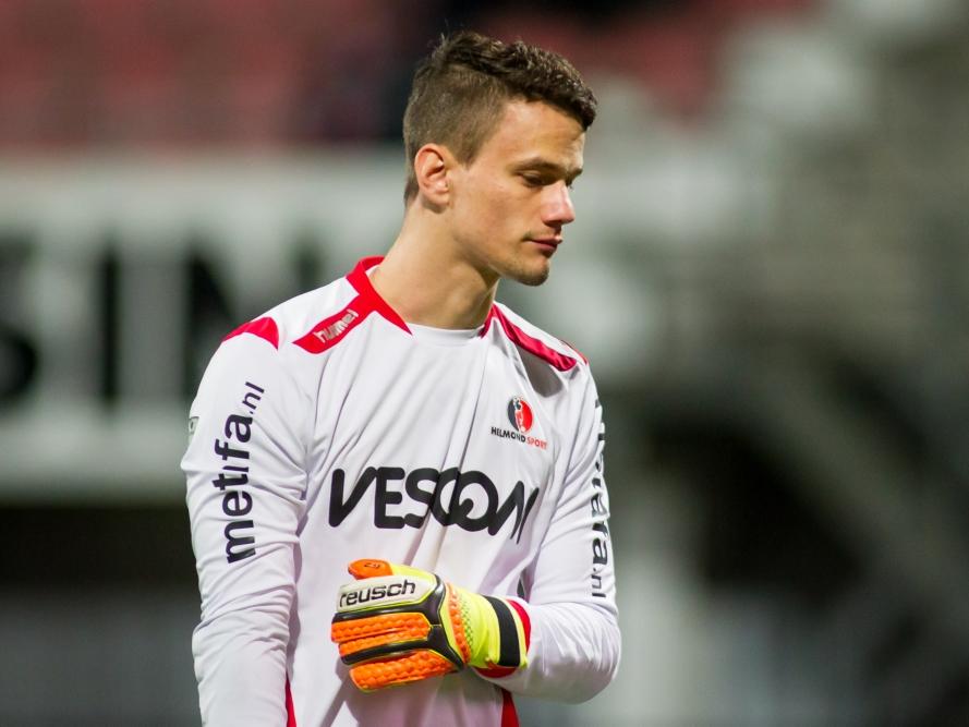 Wouter van der Steen kijkt ongelukkig na afloop van het competitieduel Helmond Sport - Almere City FC (18-03-2016).