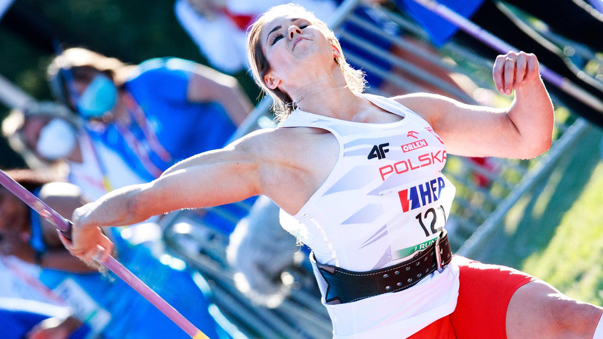 Leichtathletik Maria Andrejczyk Schnuppert Am Weltrekord