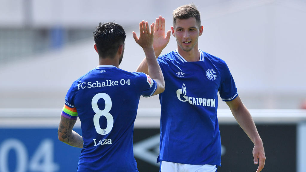 Marvin Pieringer (r.) ist neu beim FC Schalke 04