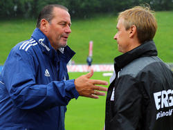 Olaf Thon (r.) lobt seinen Ex-Trainer Huub Stevens