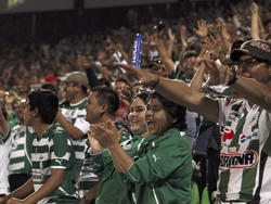 Después de evitar el descuento del Querétaro, Santos se lanzó al frente y consiguió el 3-0. (Foto: Getty)