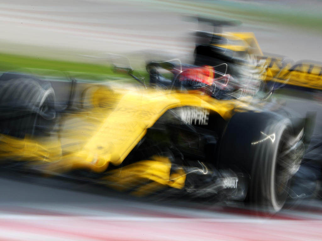 Das Renault-Werksteam bekam Unterstützung von der Konkurrenz Das Renault-Werksteam bekam Unterstützung von der Konkurrenz