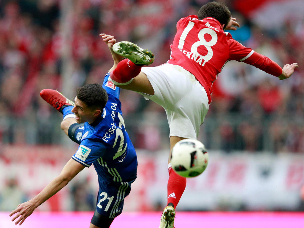 In einem heißen Kampf zwischen Schalke und Bayern gab es keinen Sieger