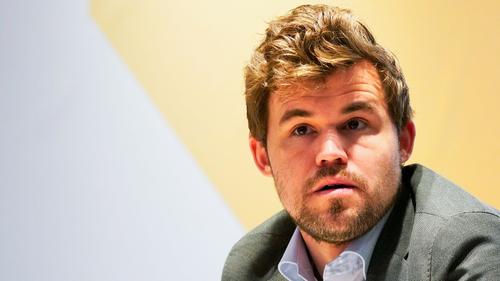 Magnus Carlsen hat nach der Schnellschach-WM auch die WM im Blitzschach gewonnen