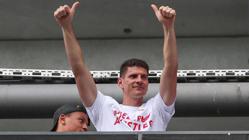 Will vor weiteren Schritten erst einmal entspannen: Mario Gomez Will vor weiteren Schritten erst einmal entspannen: Mario Gomez
