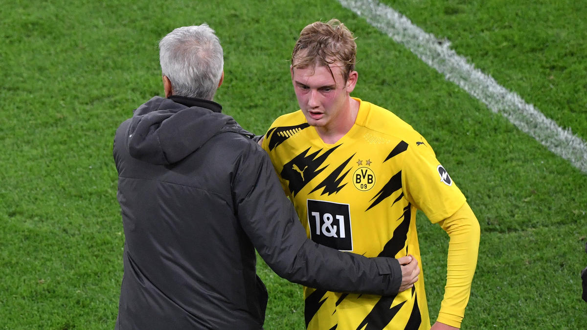 Überzeugte beim BVB-Sieg gegen den FC Schalke 04: Julian Brandt Überzeugte beim BVB-Sieg gegen den FC Schalke 04: Julian Brandt