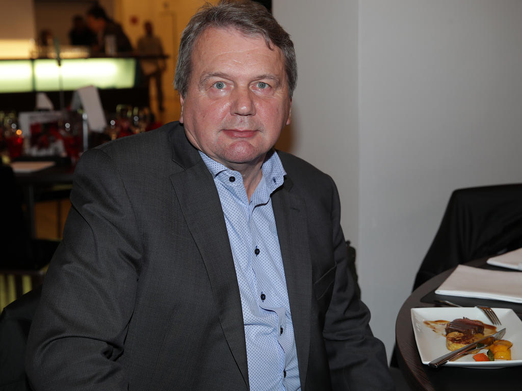 Robert Sedlacek äußert sich zu den Fehlentscheidungen seiner Schiris Robert Sedlacek äußert sich zu den Fehlentscheidungen seiner Schiris