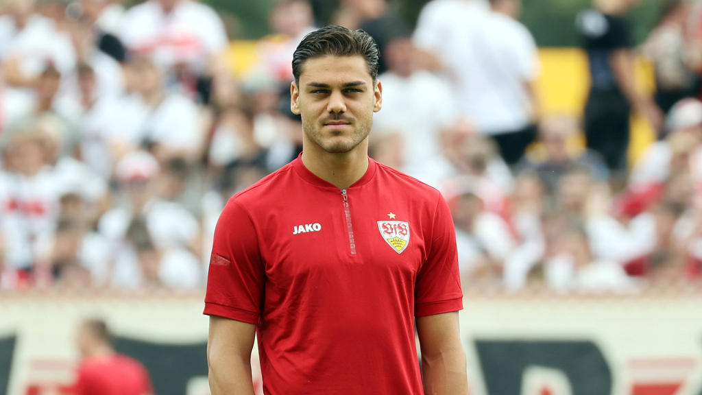 Konstantinos Mavropanos soll den VfB Stuttgart verlassen Konstantinos Mavropanos soll den VfB Stuttgart verlassen