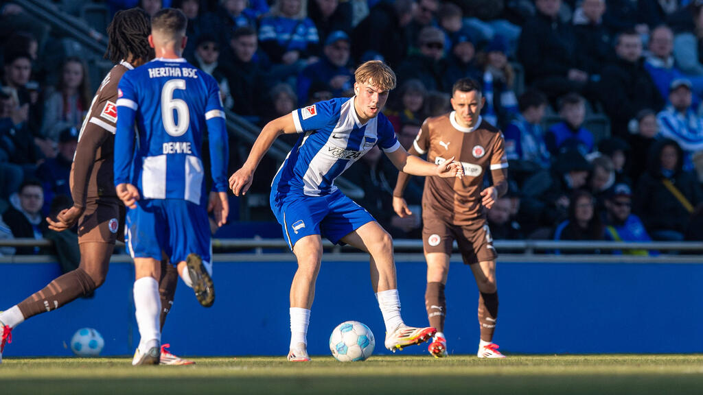 Niklas Hildebrandt debütierte für Hertha BSC im Test gegen St. Pauli Niklas Hildebrandt debütierte für Hertha BSC im Test gegen St. Pauli