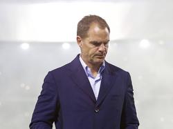 Ajax-trainer Frank de Boer loopt teleurgesteld richting de catacomben na afloop van het bekerduel Feyenoord - Ajax. (28-10-2015)