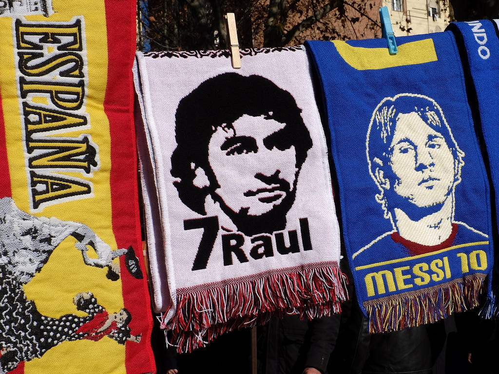 Raúl y Messi se encuentran entre los diez mejores de la historia de LaLiga. (Foto: Getty)