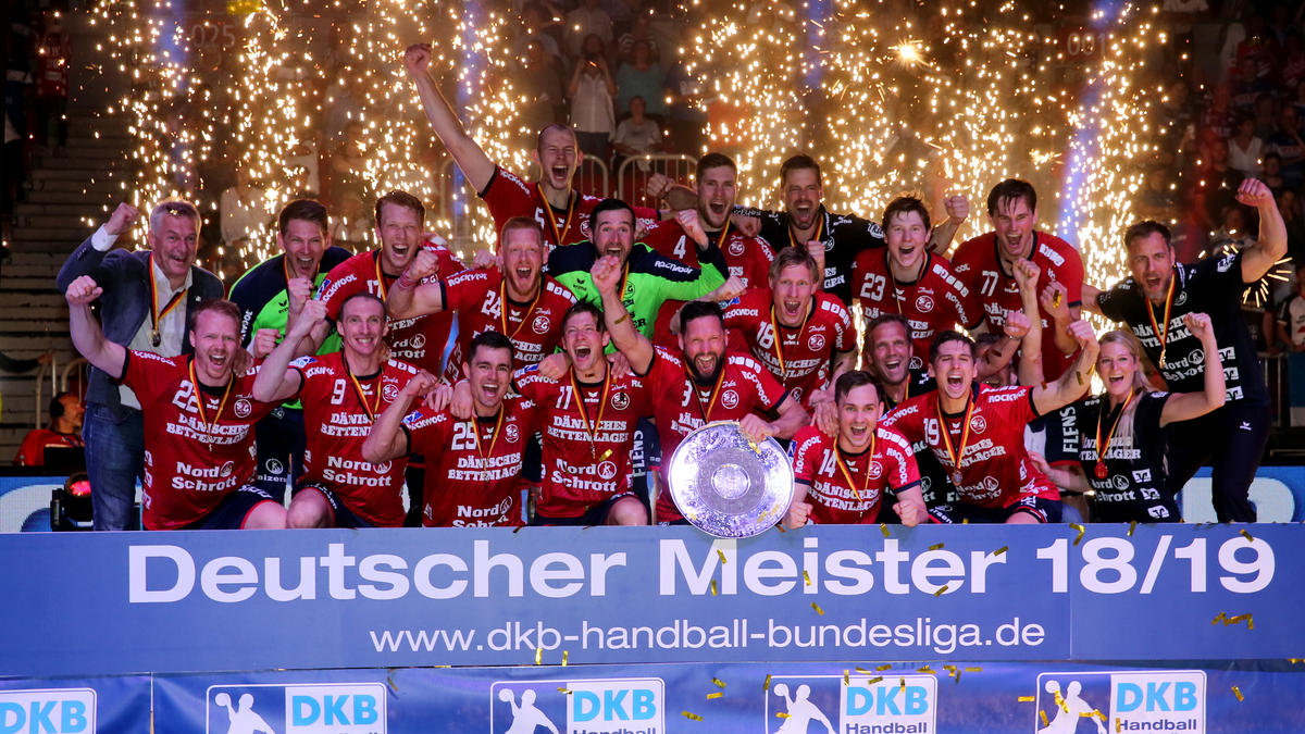 Die Flensburger feierten die erfolgreiche Titelverteidigung Die Flensburger feierten die erfolgreiche Titelverteidigung