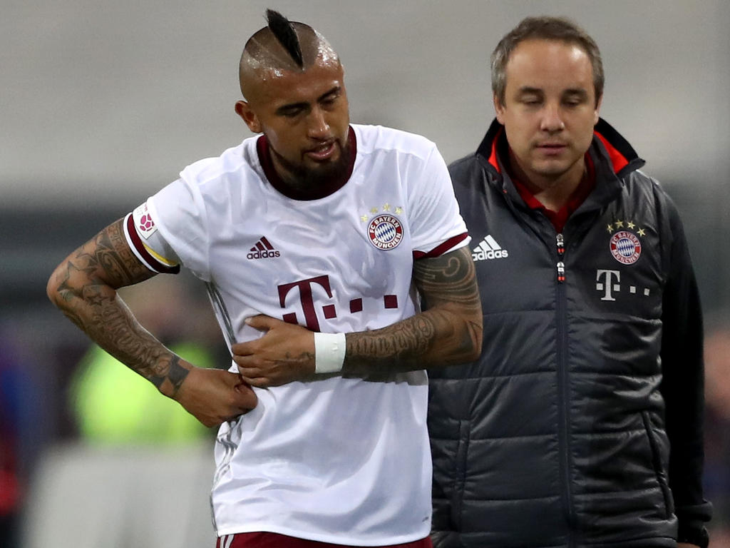 Bayerns Arturo Vidal hat immer noch Probleme mit seinen Rippen