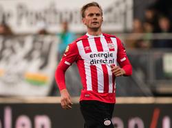 Siem de Jong krijgt speelminuten tijdens de competitiewedstrijd ADO Den Haag - PSV (15-04-2017).