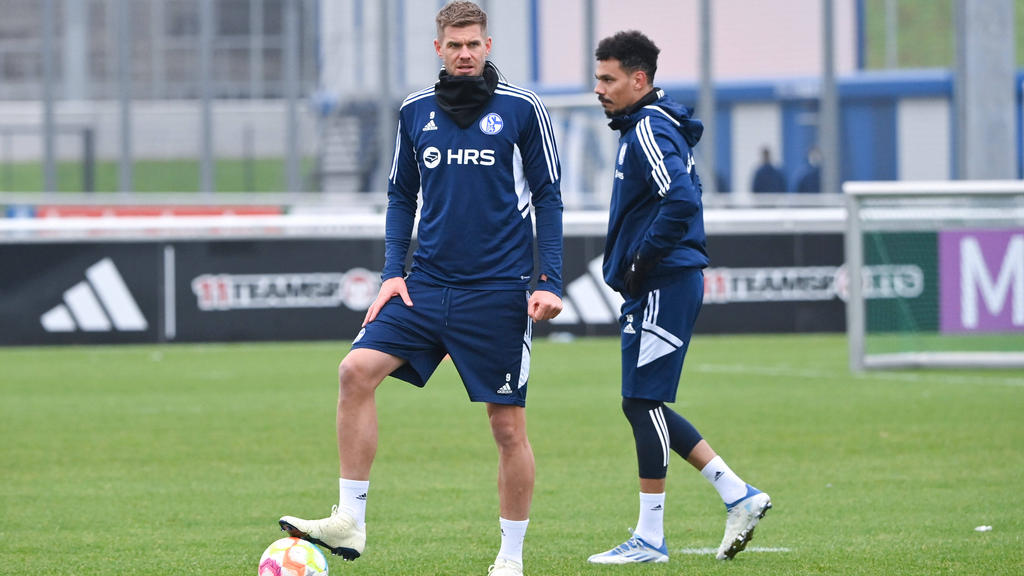 Simon Terodde bereitet sich mit dem FC Schalke 04 auf das neue Fußball-Jahr vor
