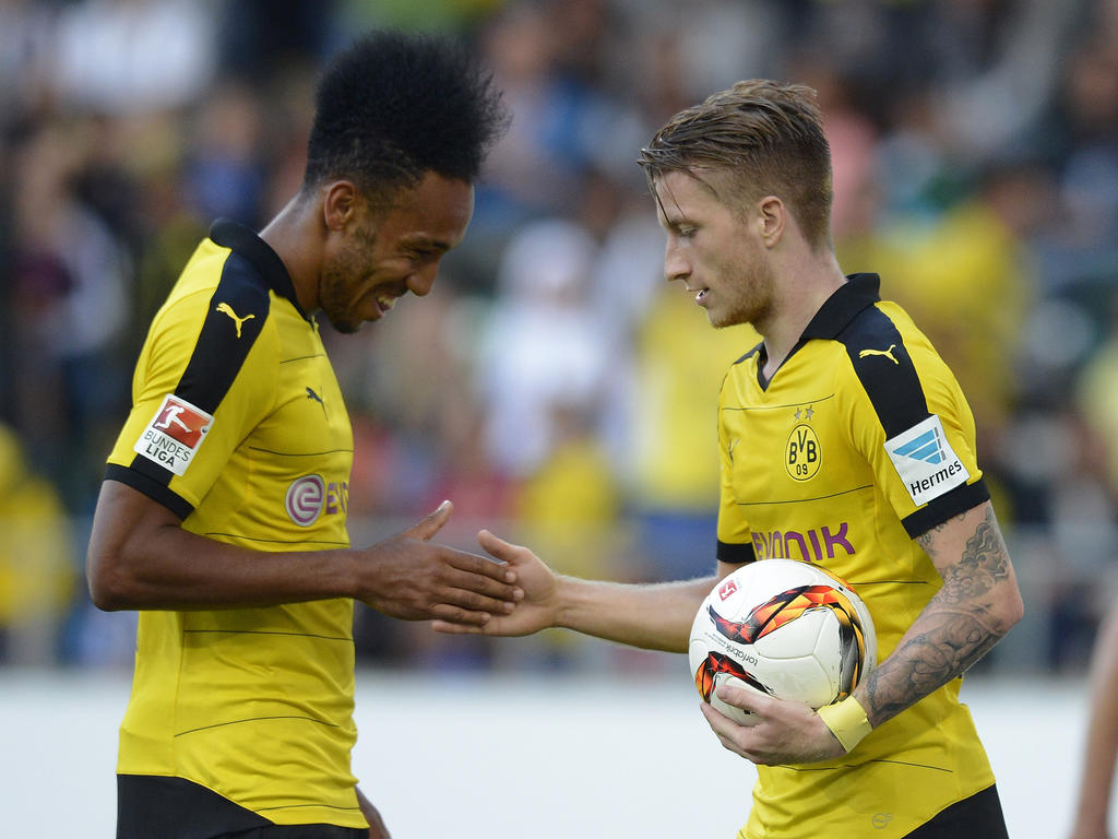 Aubameyang (izq.) y Reus marcaron para la Borussia. (Foto: Getty)