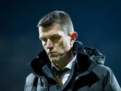 Een zwaar teleurgestelde Marinus Dijkhuizen na afloop van de wedstrijd VVV-Venlo - NAC Breda. De club uit Breda heeft met 4-3 verloren. (26-02-2016)