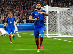 Olivier Giroud sieht das DFB-Team in der Favoritenrolle
