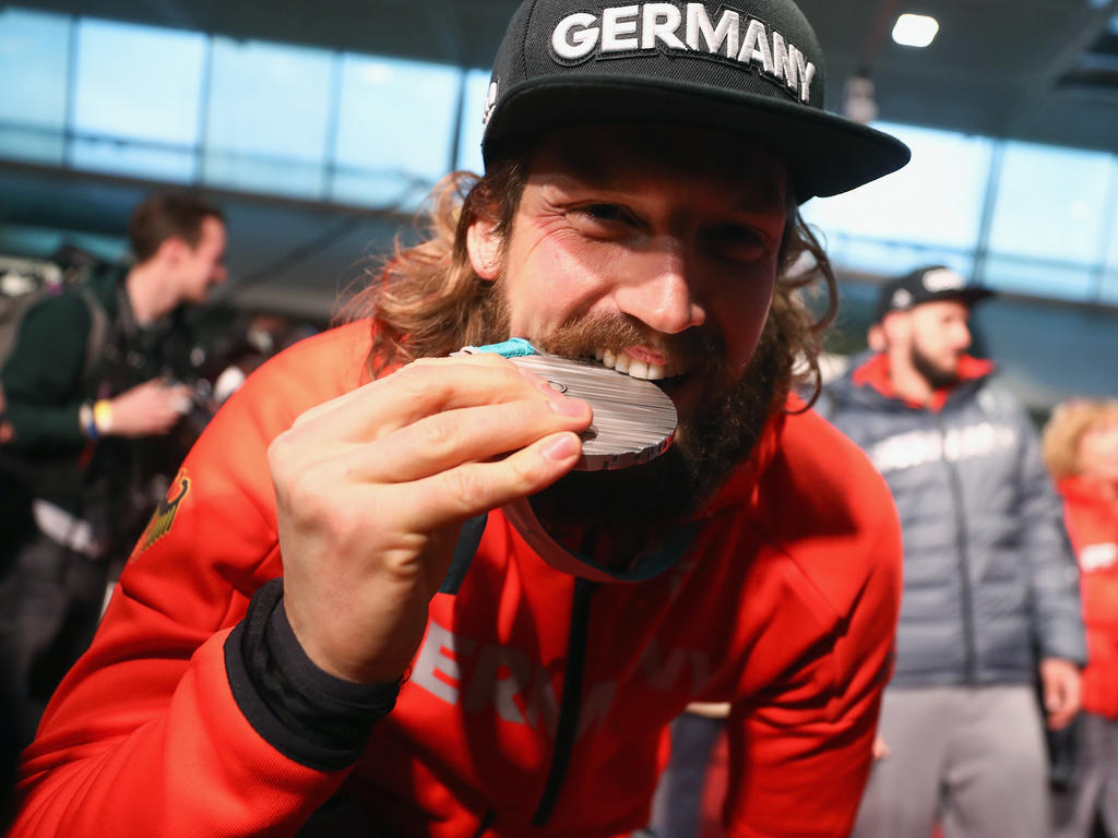 Schmackhafter Erfolg - Timo Pielmeier genießt den Triumph der Silbermedaille Schmackhafter Erfolg - Timo Pielmeier genießt den Triumph der Silbermedaille