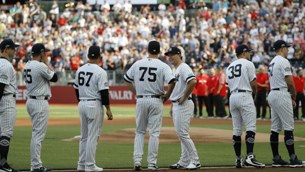 Doppel-Triumph für die New York Yankees Doppel-Triumph für die New York Yankees
