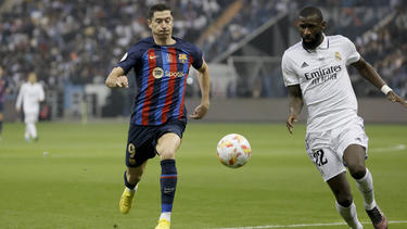 Ex-Bayern-Stürmer Robert Lewandowski gelang mit Barca der Gewinn der Supercopa