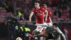 Julian Weigl wollte den BVB eigentlich in Richtung PSG verlassen, landete am Ende aber bei SL Benfica