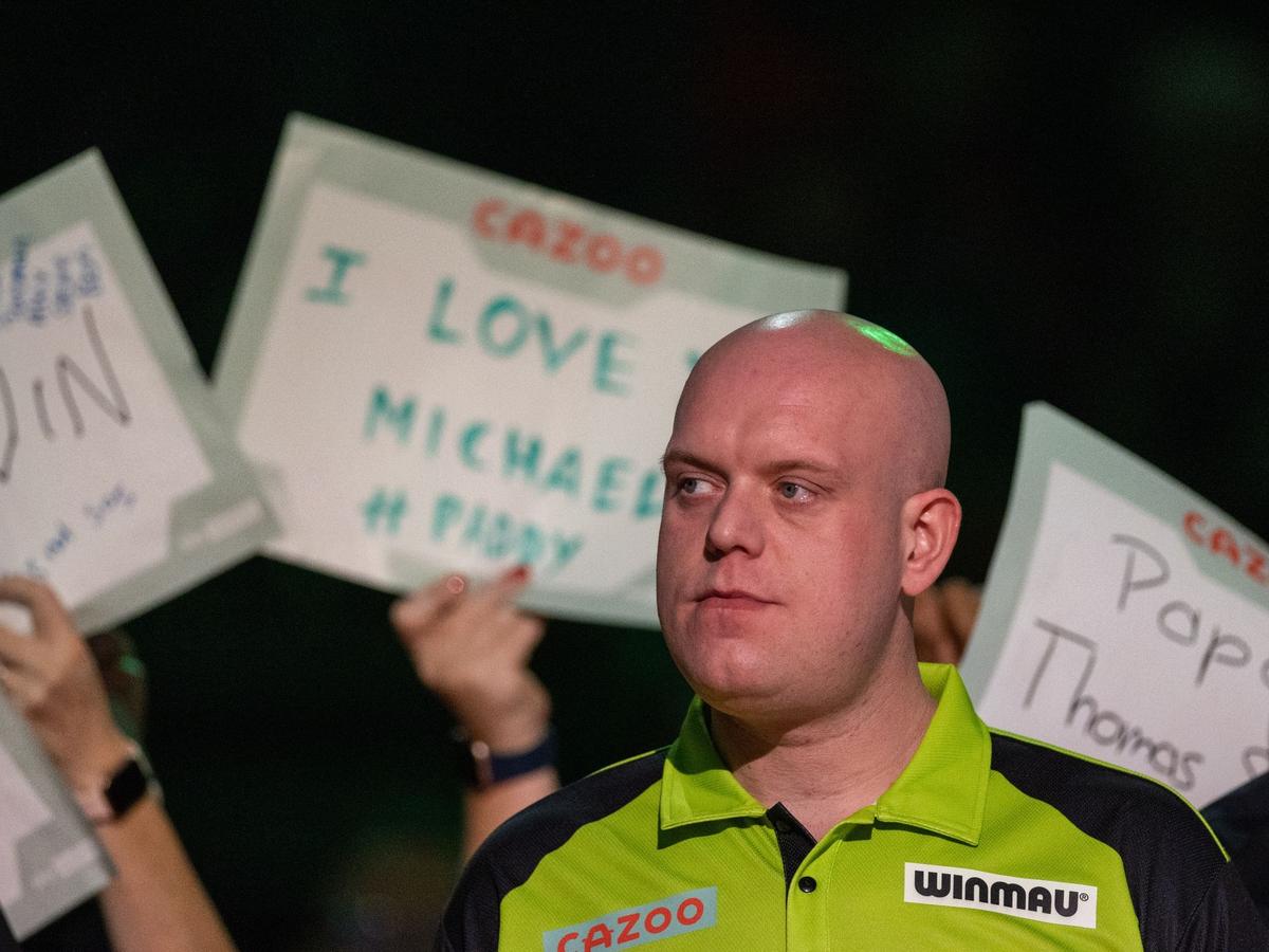 Darts-Star Michael van Gerwen musste in der Premier League eine Niederlage hinnehmen