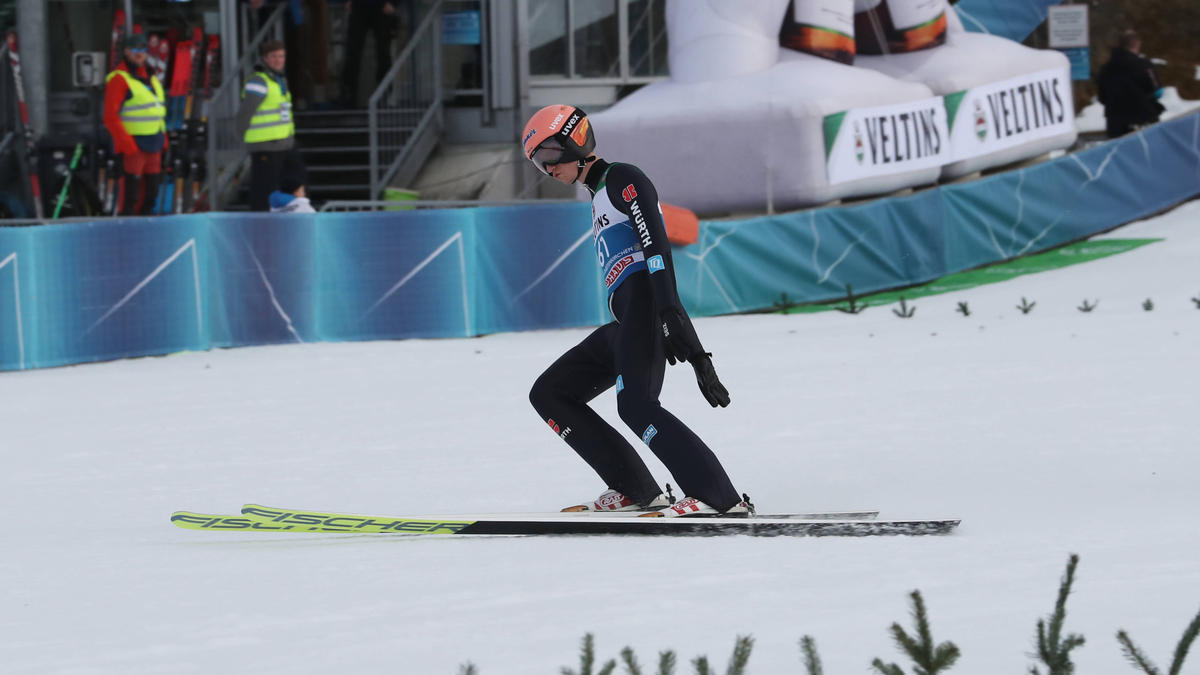 In wenigen Wochen beginnt für die Frauen und Männer die neue Saison im Skispringen