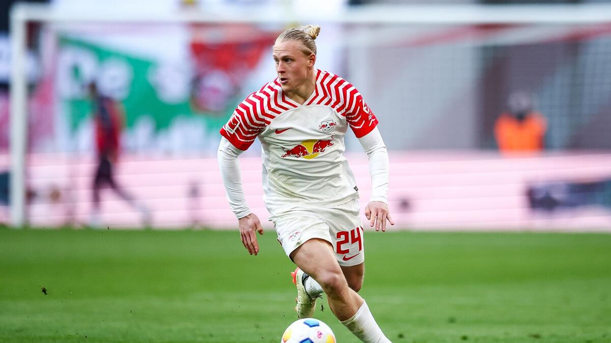 Xaver Schlager của Leipzig sẽ phải nghỉ thi đấu ít nhất 6 tháng