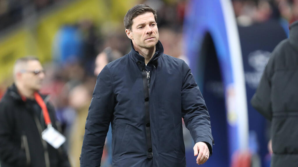 Alonso und Leverkusen haben es ins Achtelfinale der Champions League geschafft Alonso und Leverkusen haben es ins Achtelfinale der Champions League geschafft