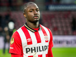 Na lang blessureleed maakt Jetro Willems In het duel tussen PSV en FC Twente weer eens speelminuten in de hoofdmacht van de Eindhovenaren. (24-01-2016)