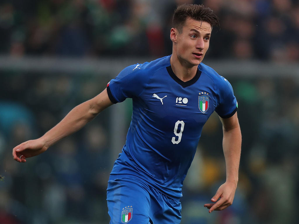 Andrea Pinamonti con la camiseta de Italia Sub-20. (Foto: Getty)