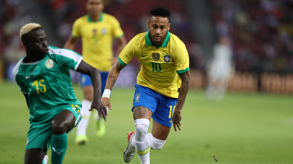 Neymar absolvierte sein 100. Länderspiel Neymar absolvierte sein 100. Länderspiel